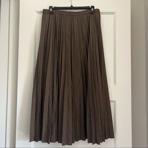Uniqlo pleated midi skirt